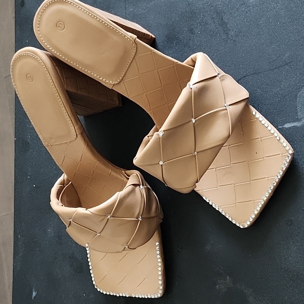 Shoes - Picture 2 of 5
